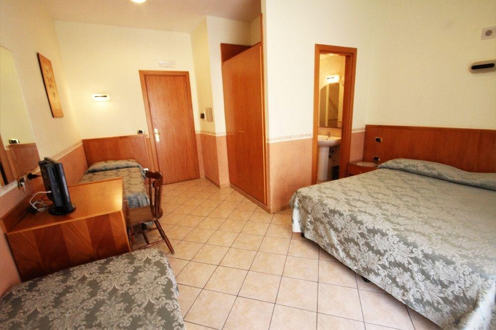 Hotel Zara Napoli Camera foto