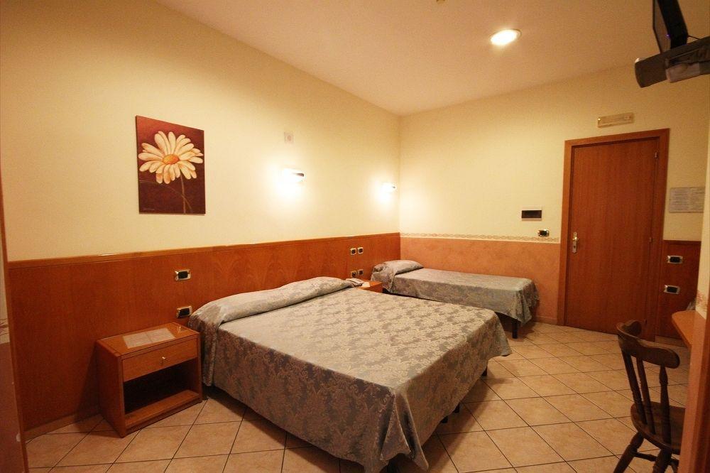 Hotel Zara Napoli Esterno foto