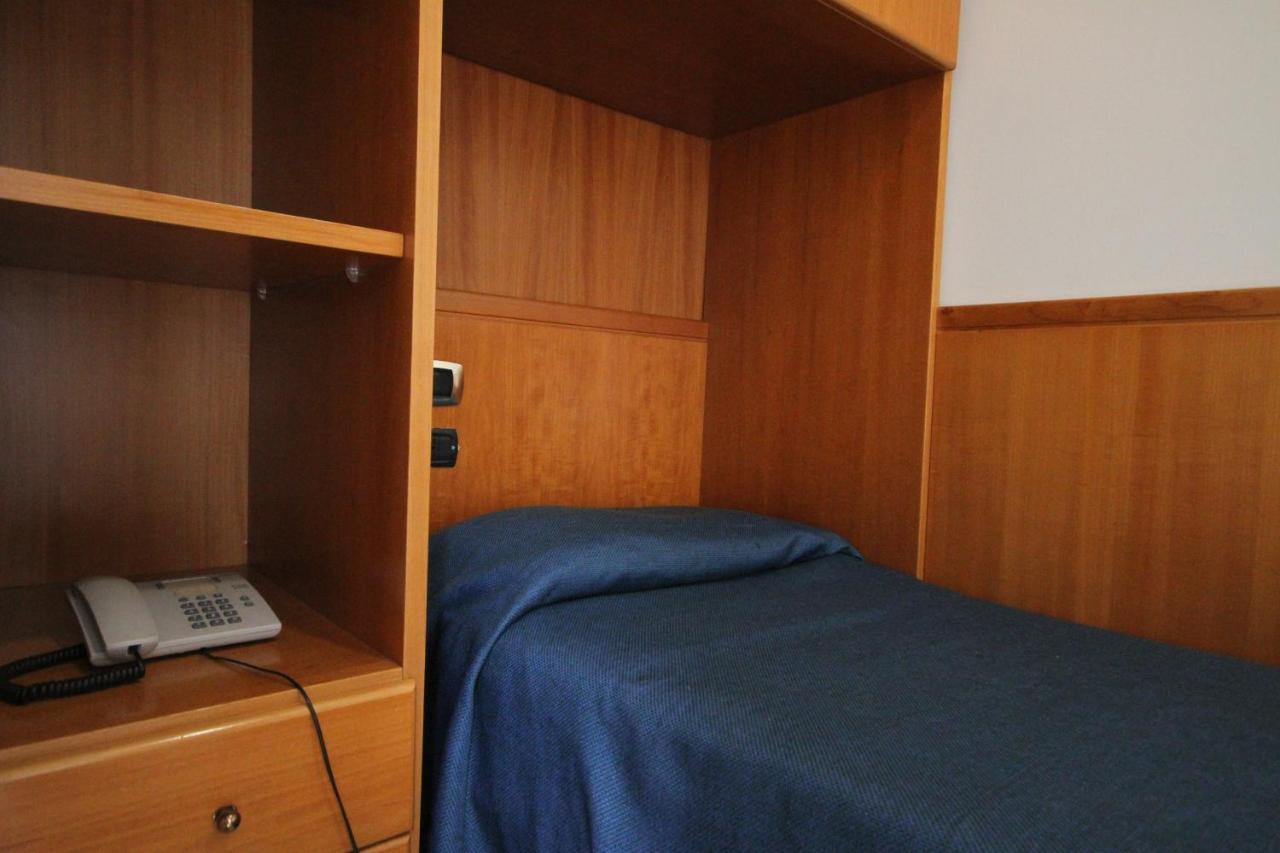 Hotel Zara Napoli Esterno foto