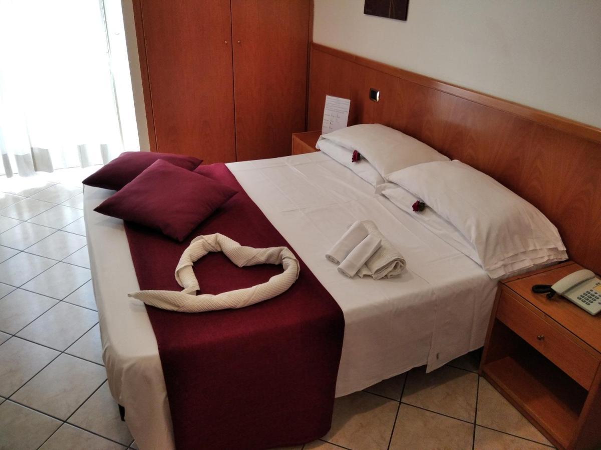 Hotel Zara Napoli Esterno foto