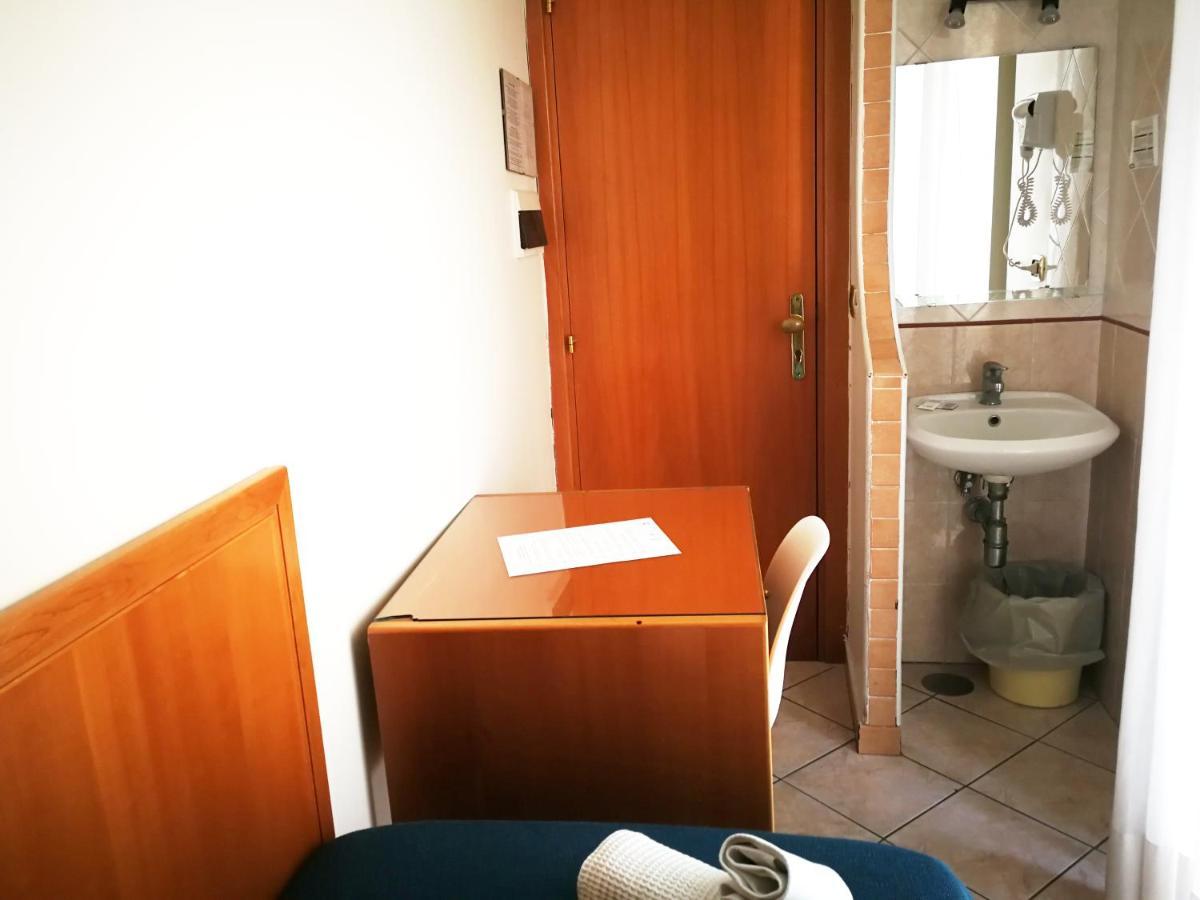 Hotel Zara Napoli Esterno foto